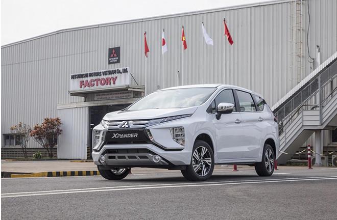 Giá xe Mitsubishi Xpander tháng 2/2022, hỗ trợ 50% phí trước bạ và quà tặng